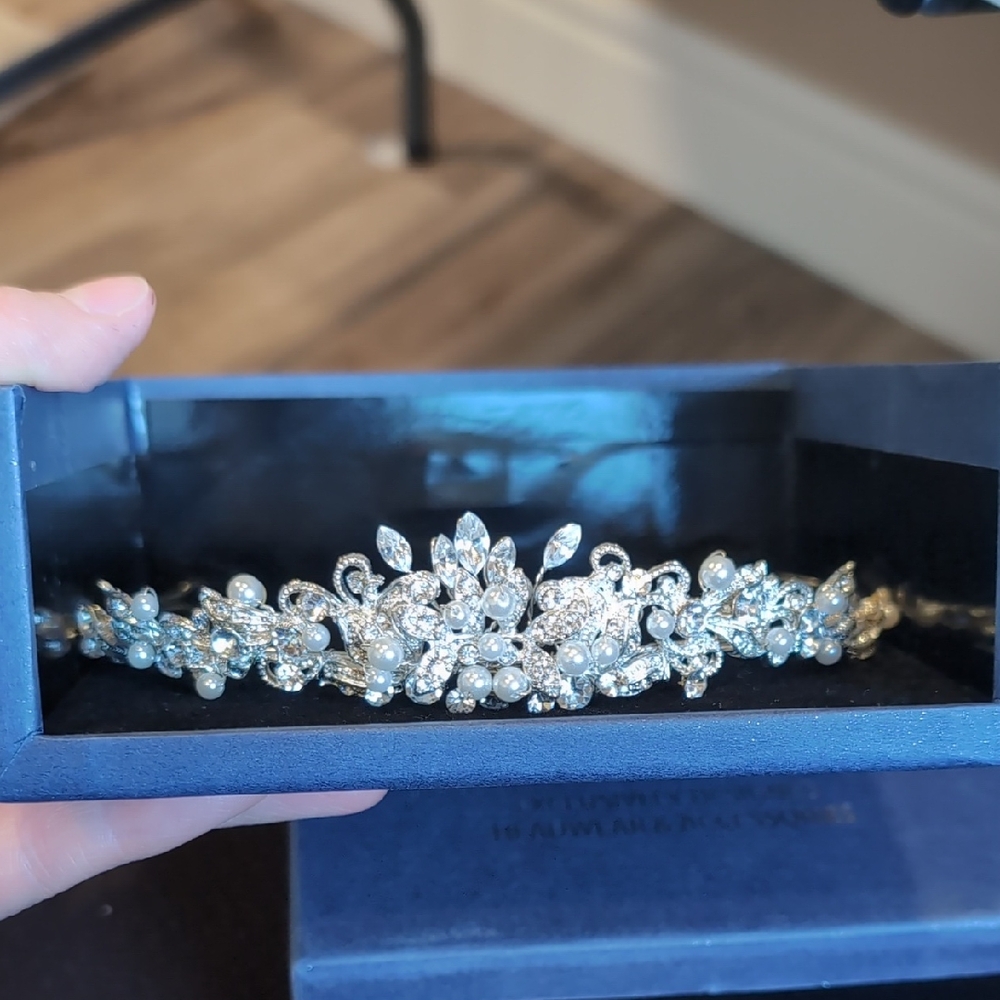 Elegant Crystal and Pearl Bridal Tiara in Silver Tone